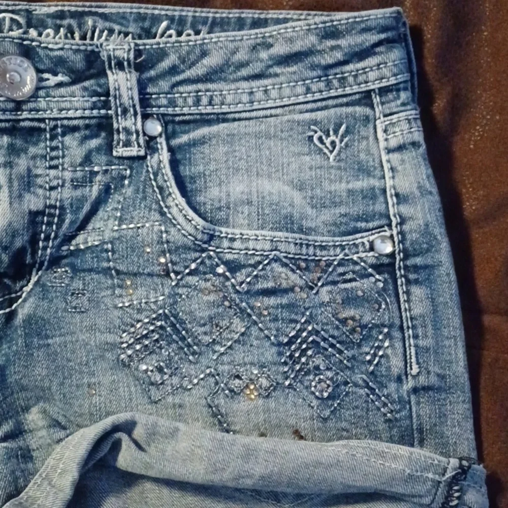 JUSTICE PREMIUM  JEANS SHORTS, SIZE 10 1/2.
